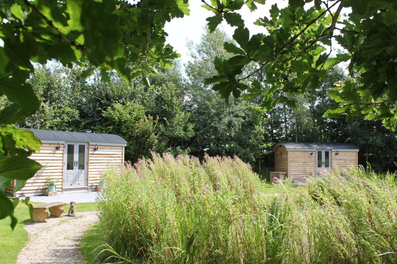 Luxury Shepherds Hut - The Sweet Pea By The Lake York Exterior foto